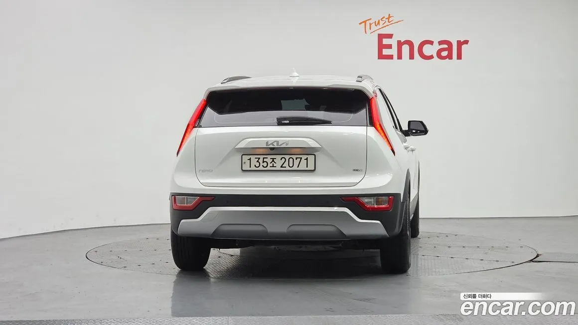Kia Niro — фото 10