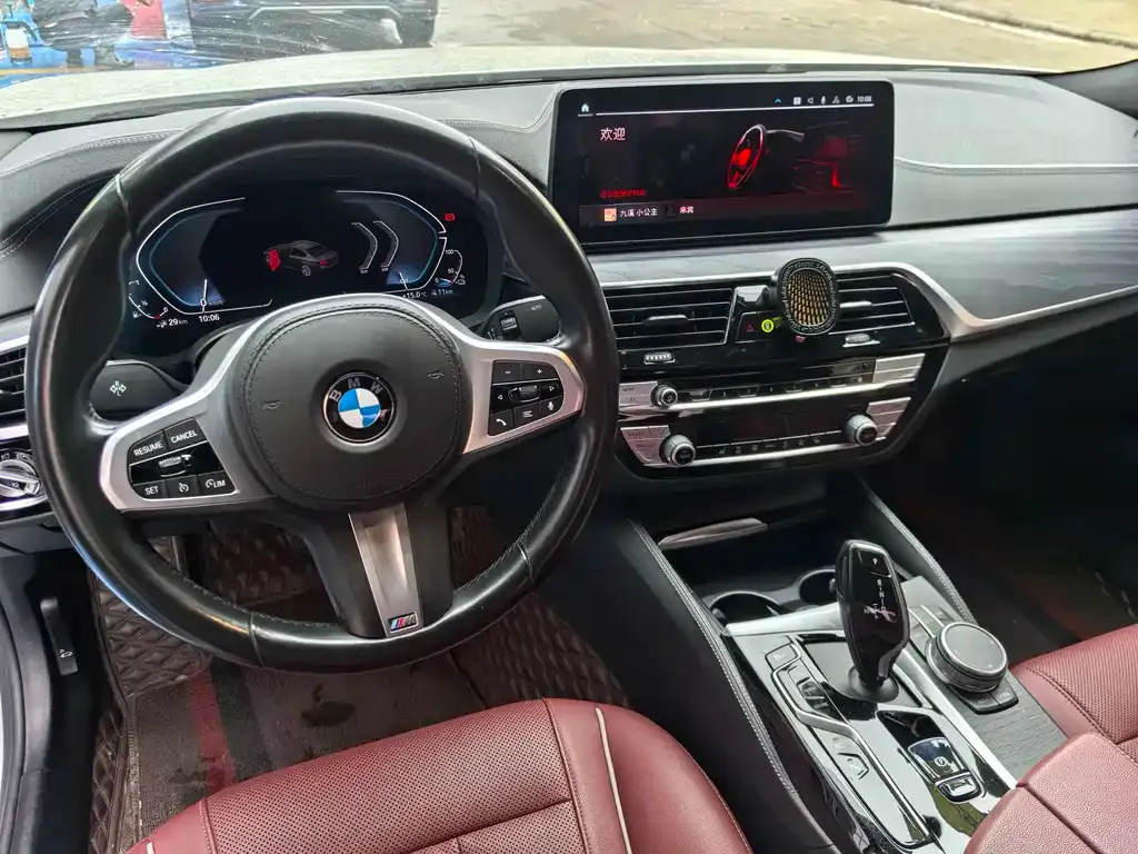 BMW 5 Series New Energy — фото 9