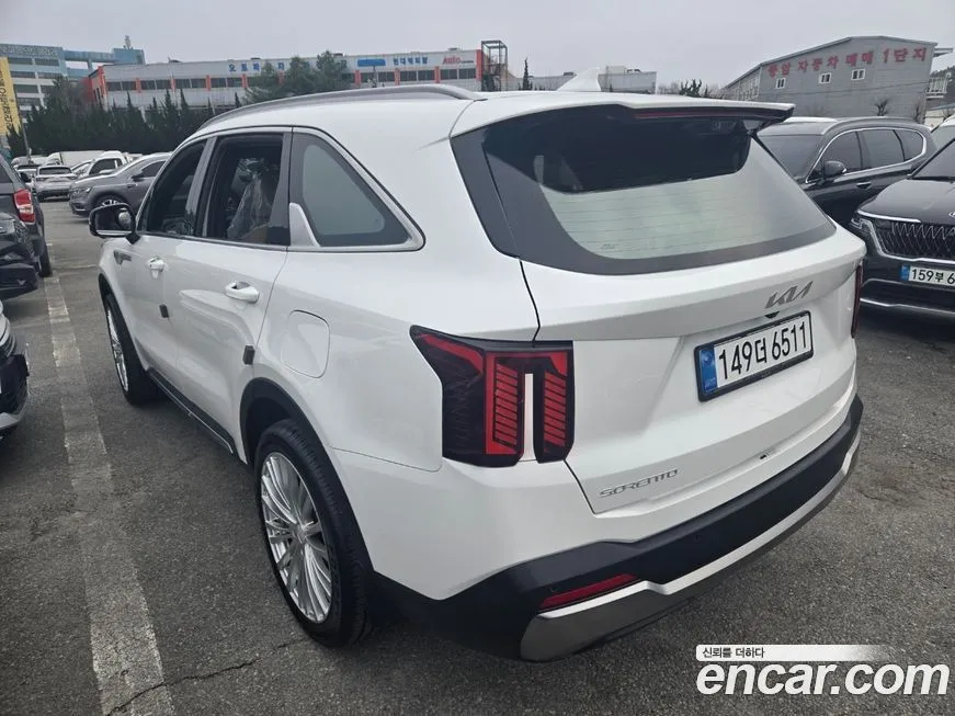 Kia Sorento — фото 9