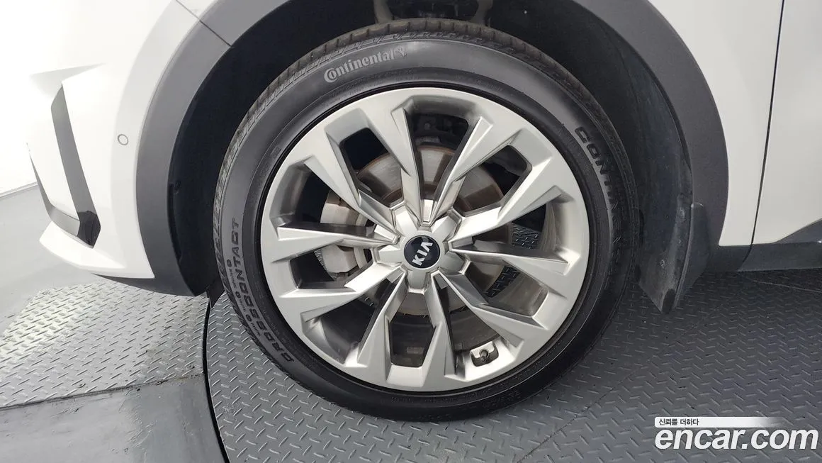 Kia Sorento — фото 8