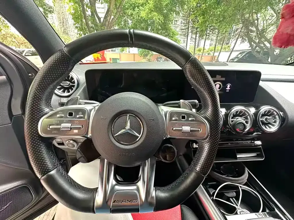 Mercedes-Benz GLA AMG — фото 8