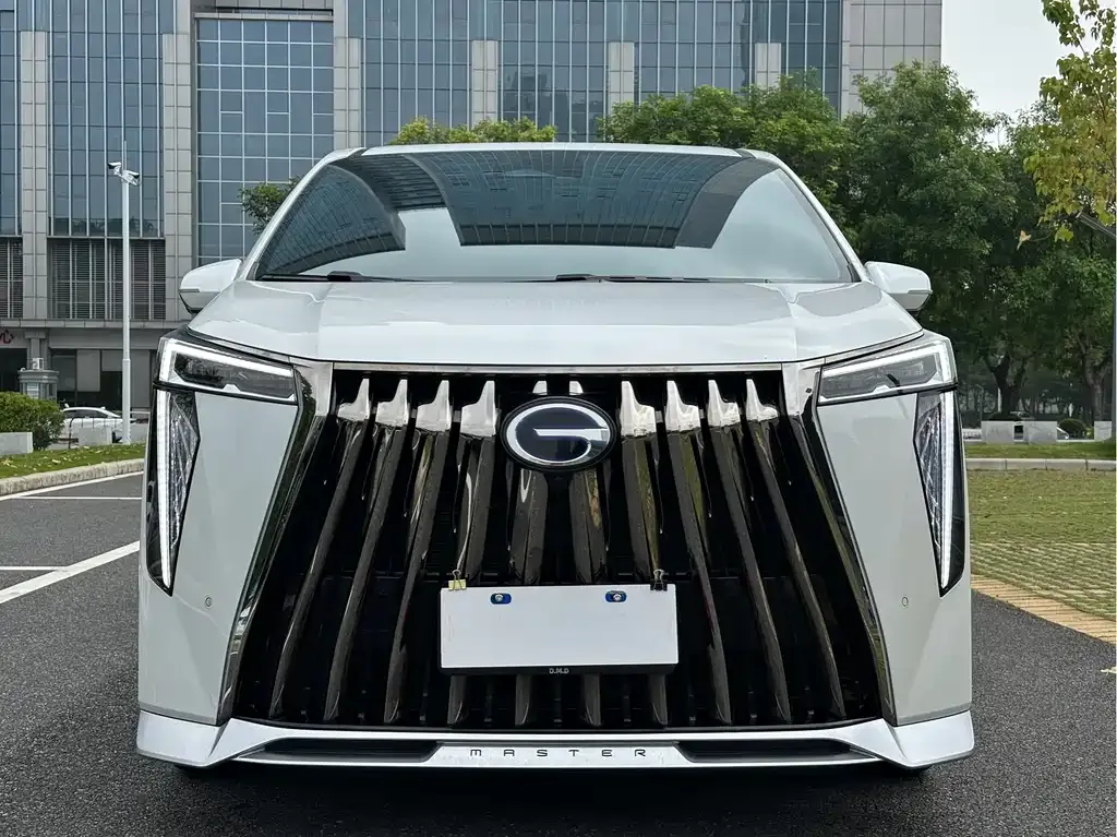 GAC Motor Trumpchi M8 — фото 10