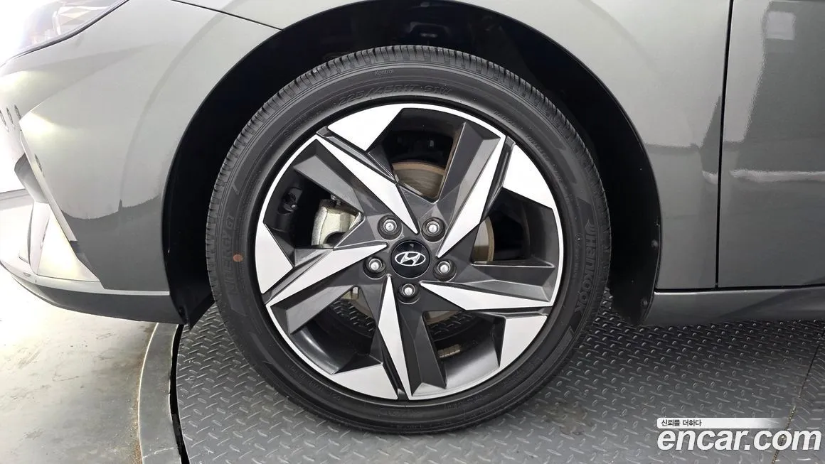 Hyundai AVANTE — фото 9