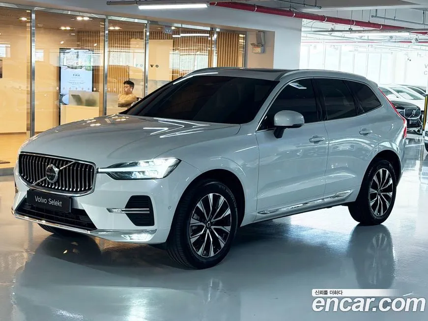 Volvo XC60 — фото 1