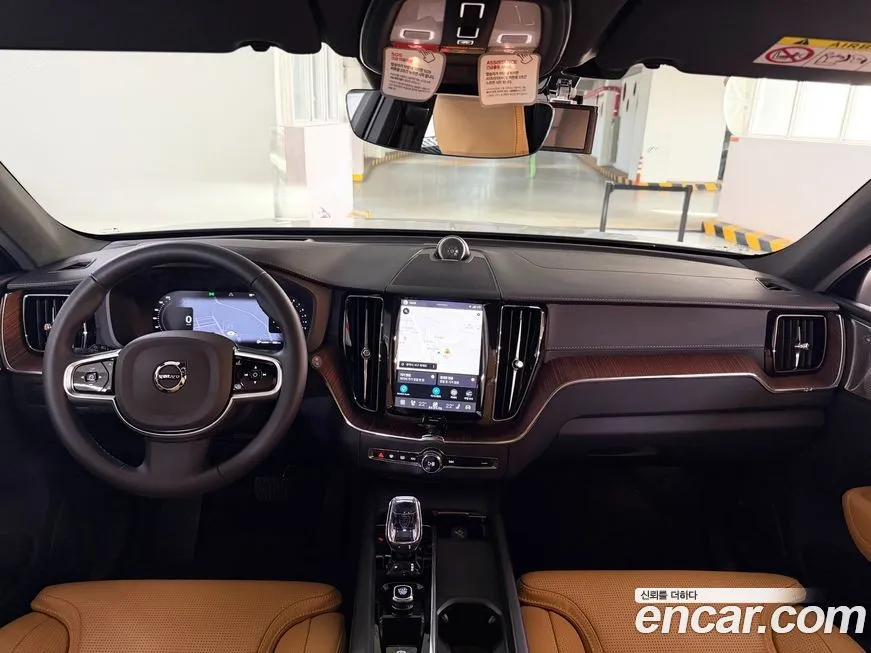 Volvo XC60 — фото 10