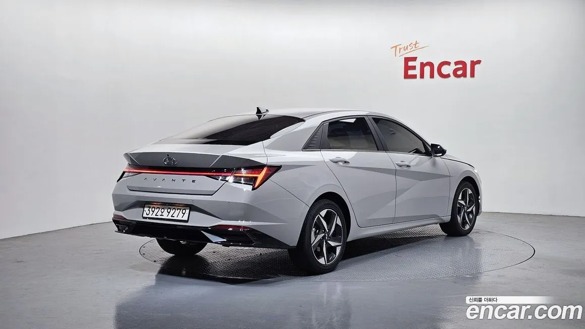Hyundai AVANTE — фото 4