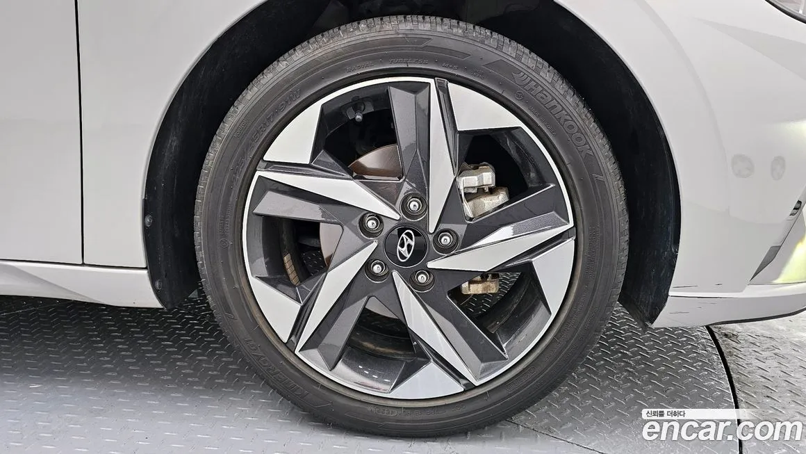 Hyundai AVANTE — фото 8