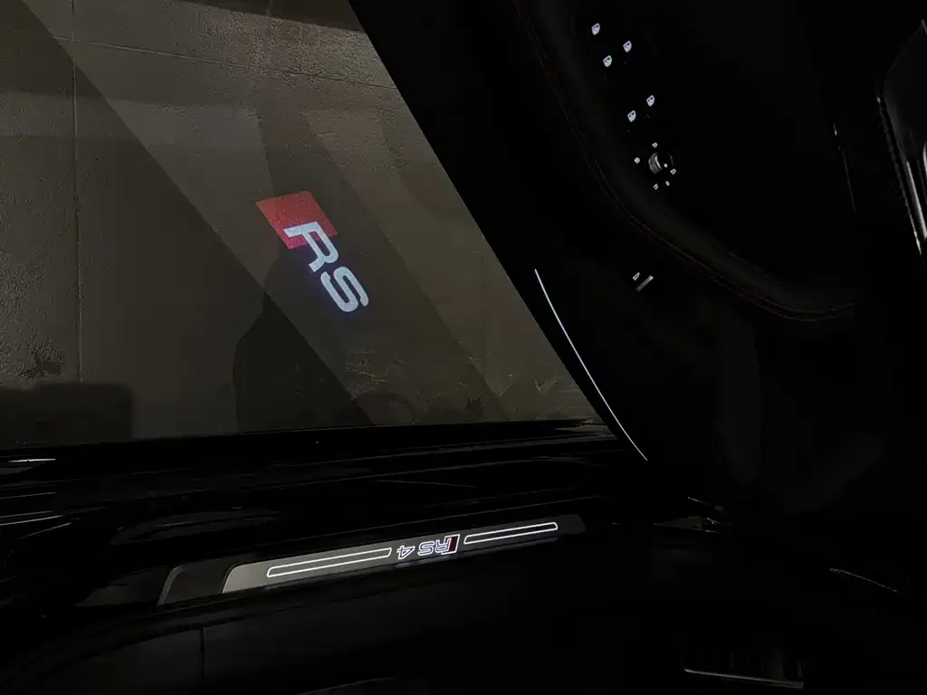 Audi RS 4 — фото 2