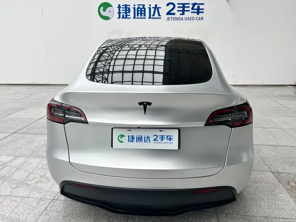 Tesla Model Y — фото 5