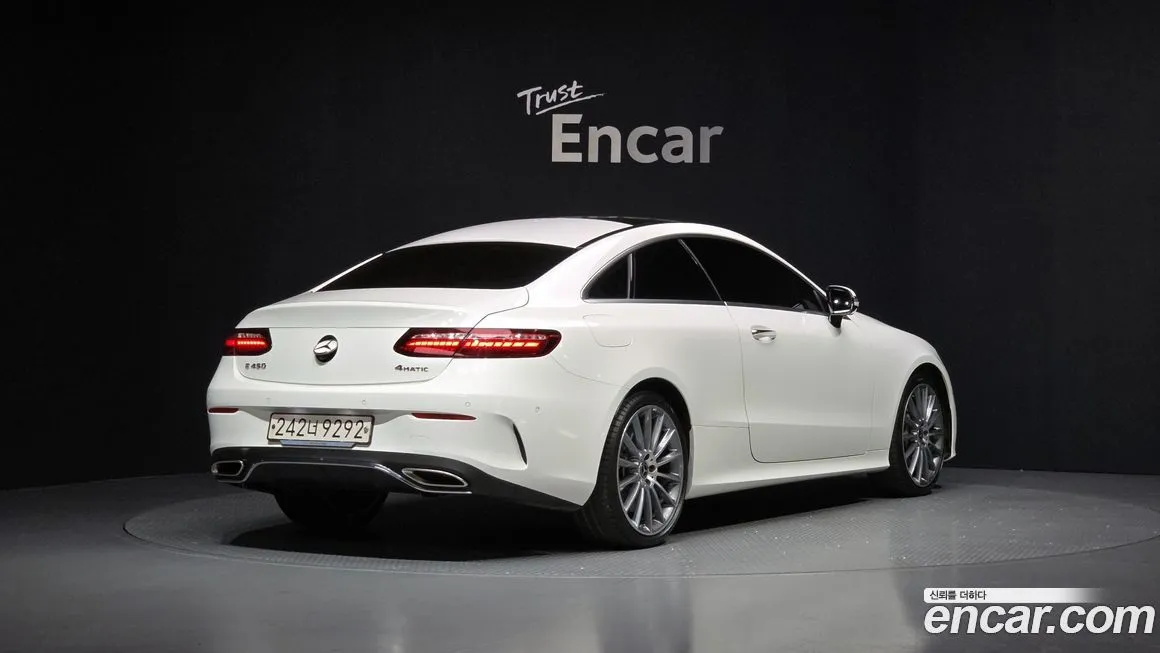 Mercedes-Benz E-Class — фото 3