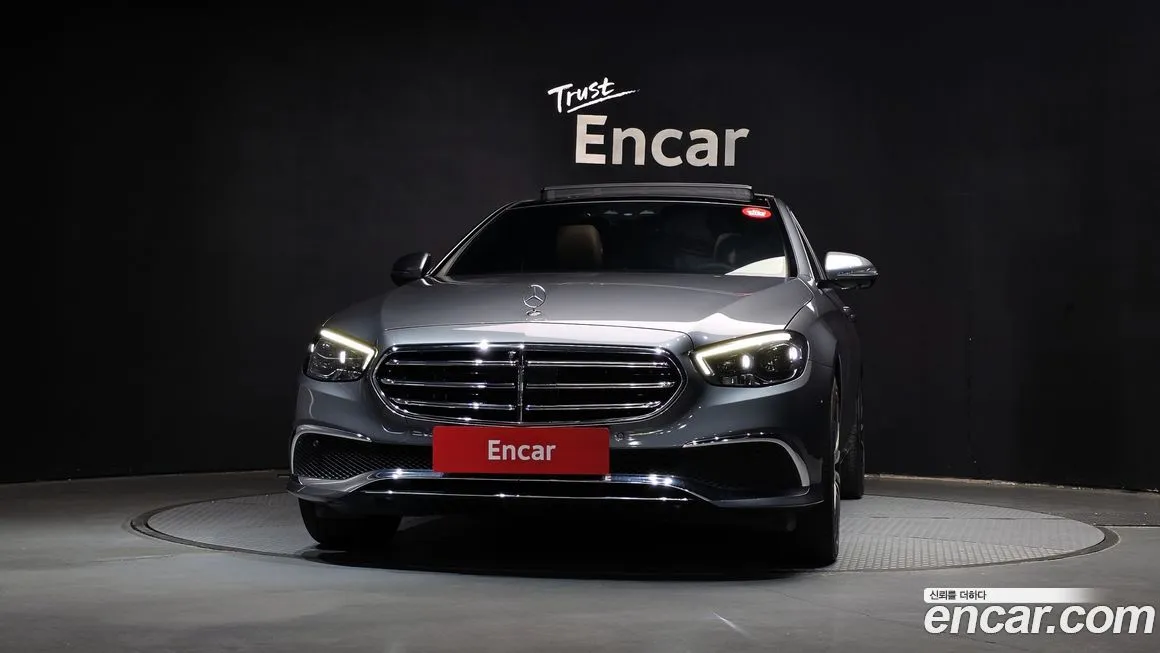 Mercedes-Benz E-Class — фото 3