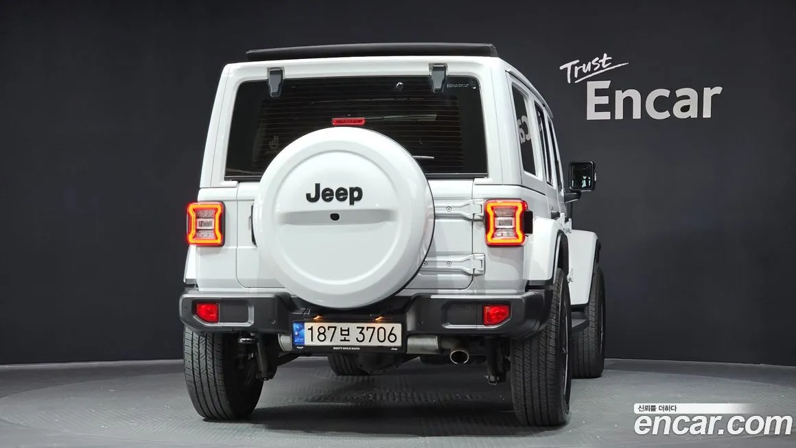 Jeep Wrangler — фото 5