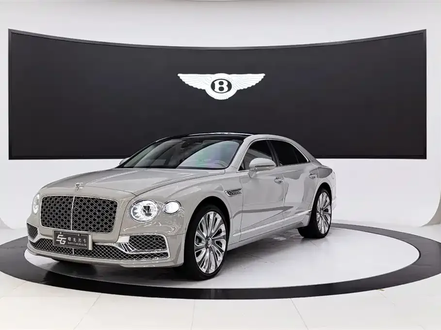Bentley Flying Spur PHEV — фото 1