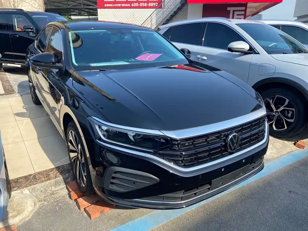 Volkswagen Passat — фото 8