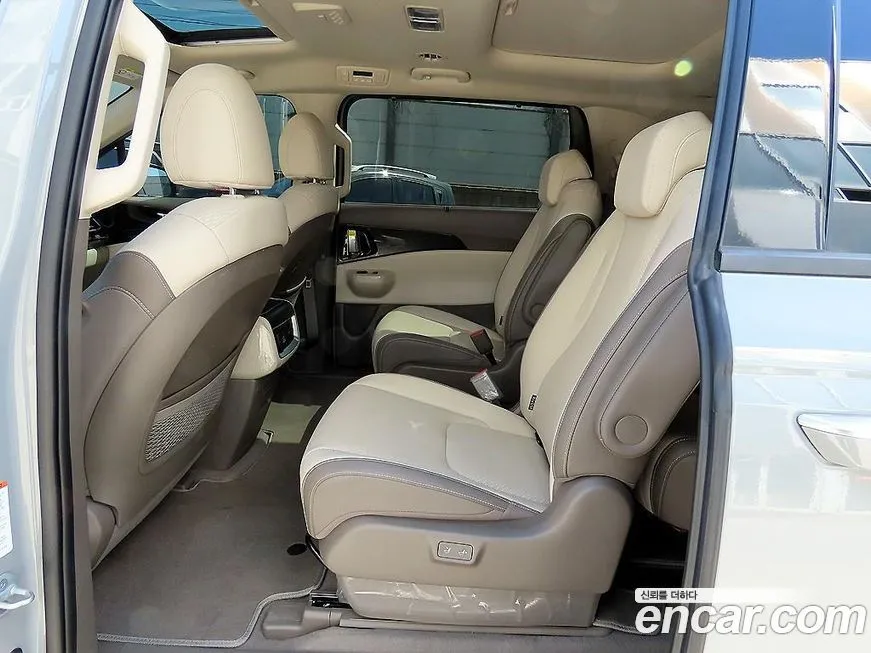 Kia Carnival — фото 2