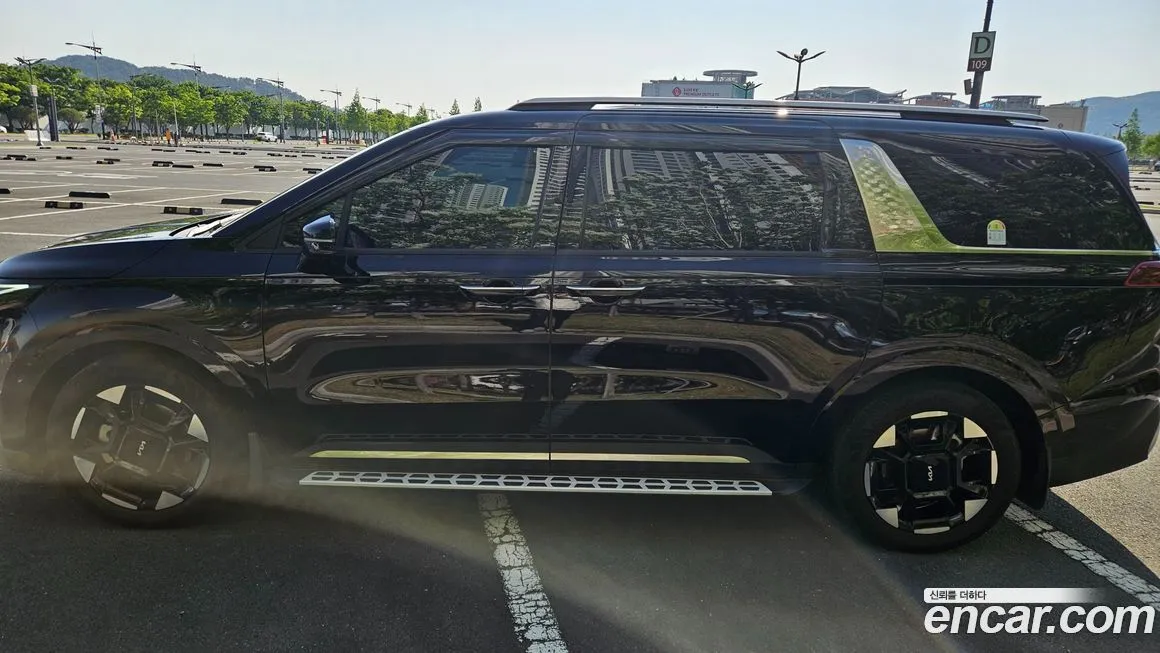 Kia Carnival — фото 10