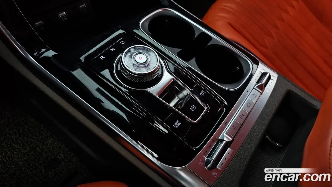 Kia Carnival — фото 10