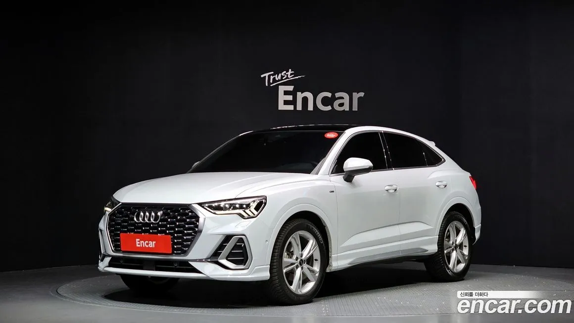 Audi Q3 — фото 1