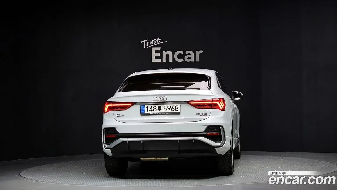 Audi Q3 — фото 5