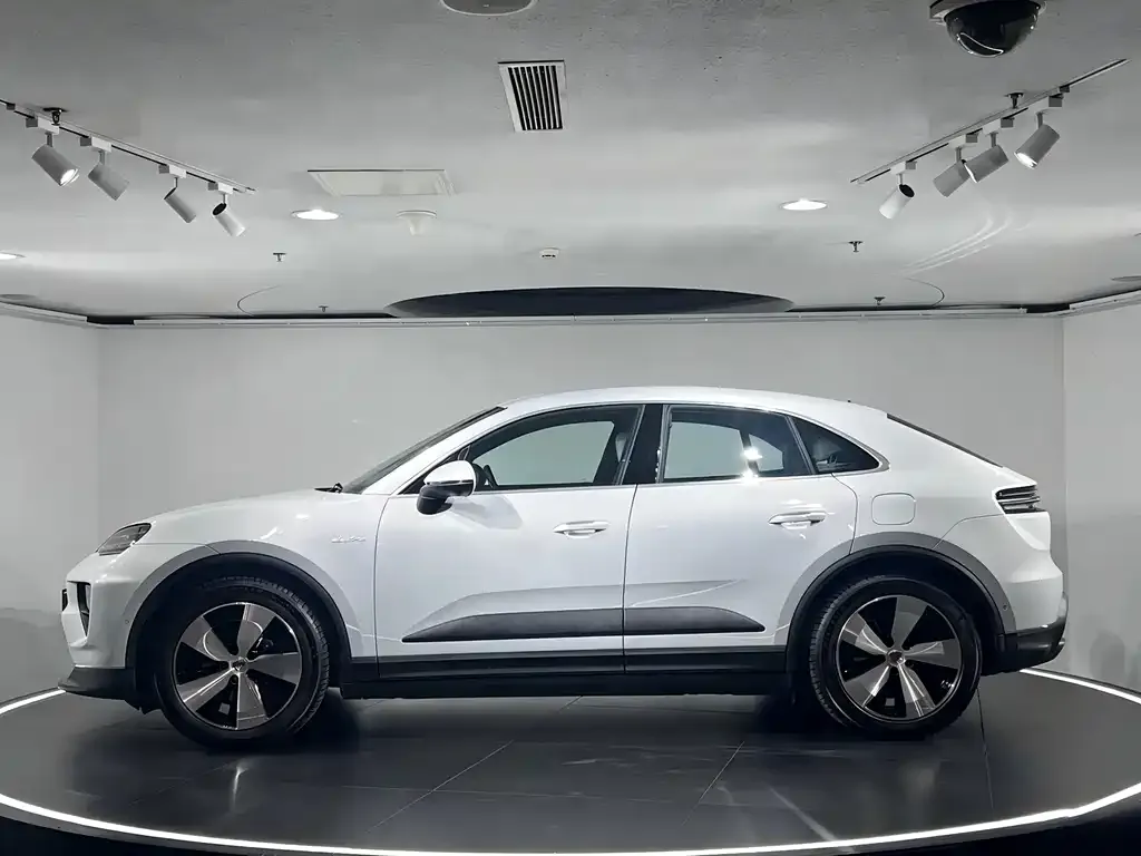 Porsche Macan EV — фото 6