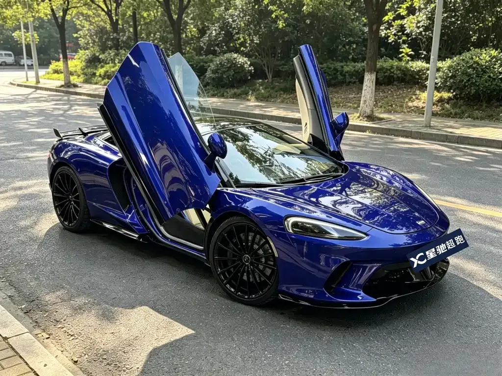 McLaren GT — фото 1