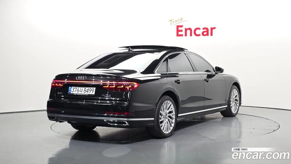 Audi A8 — фото 4