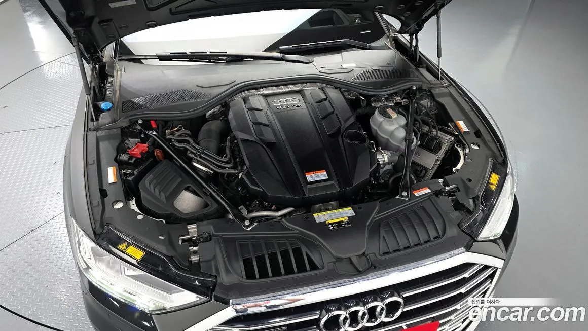 Audi A8 — фото 7