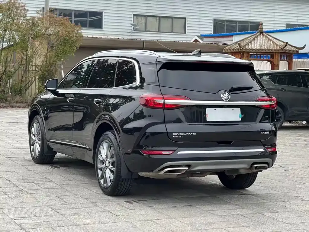 Buick Enclave — фото 8