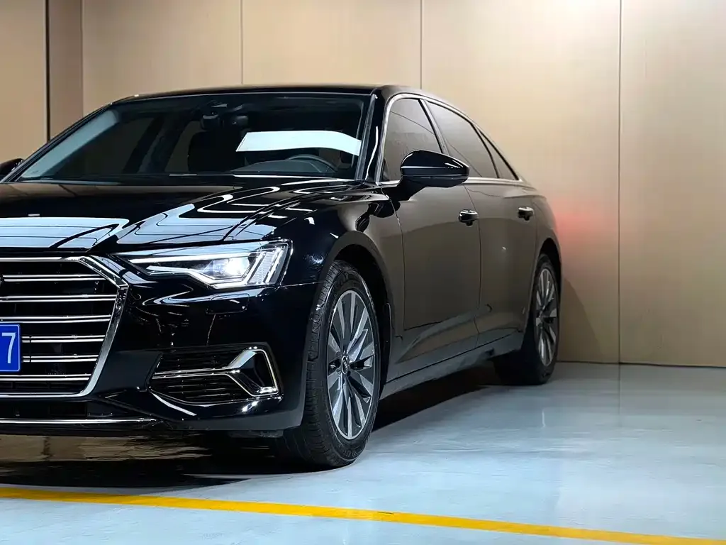 Audi A6L — фото 5