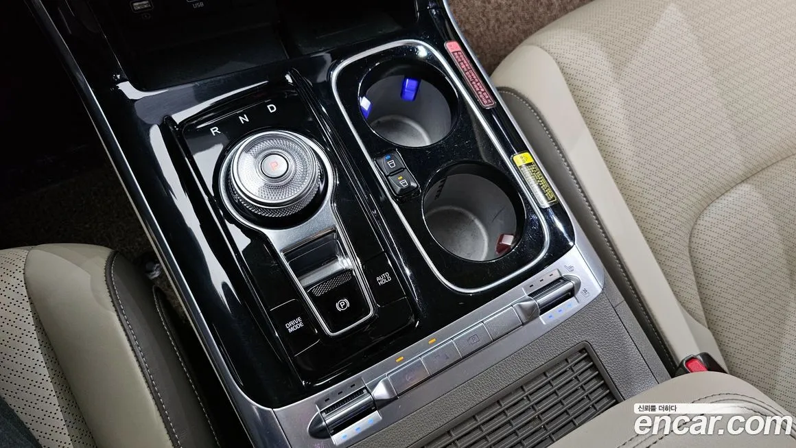 Kia Carnival — фото 9