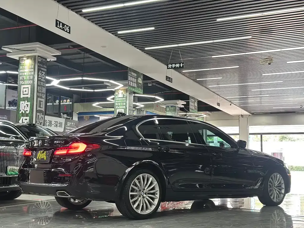 BMW 5 Series — фото 10