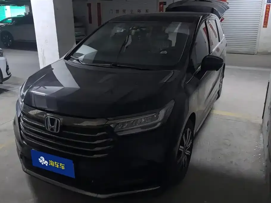 Honda Odyssey — фото 1