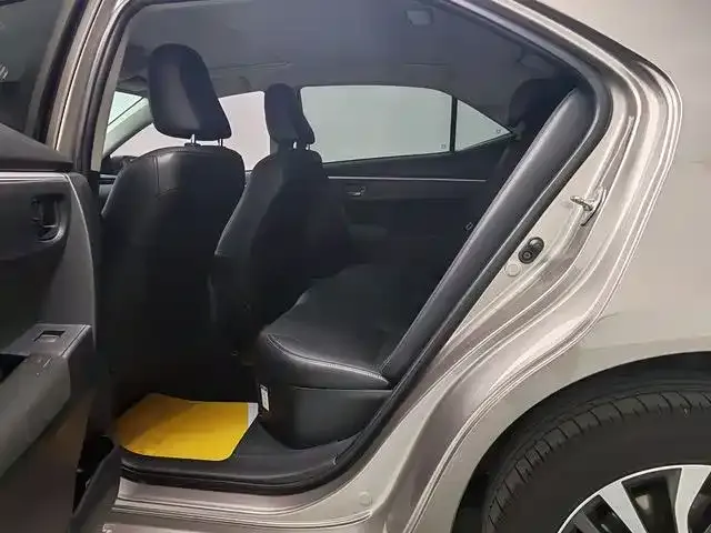 Toyota Corolla Hybrid — фото 2