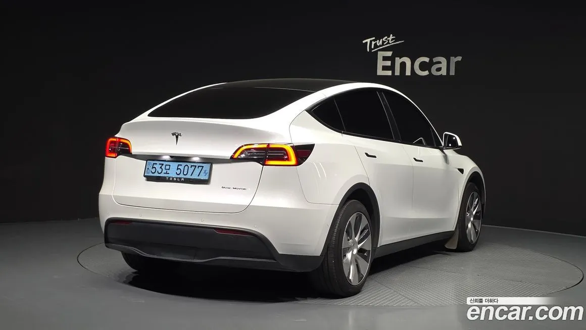 Tesla Model Y — фото 2