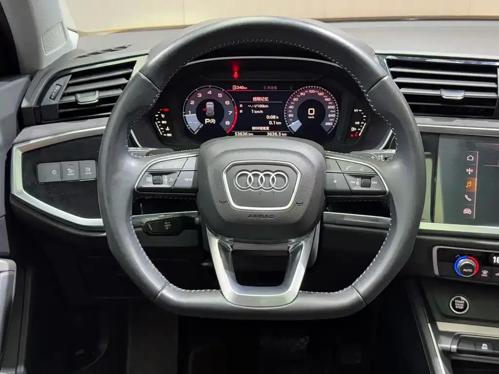 Audi Q3 — фото 3