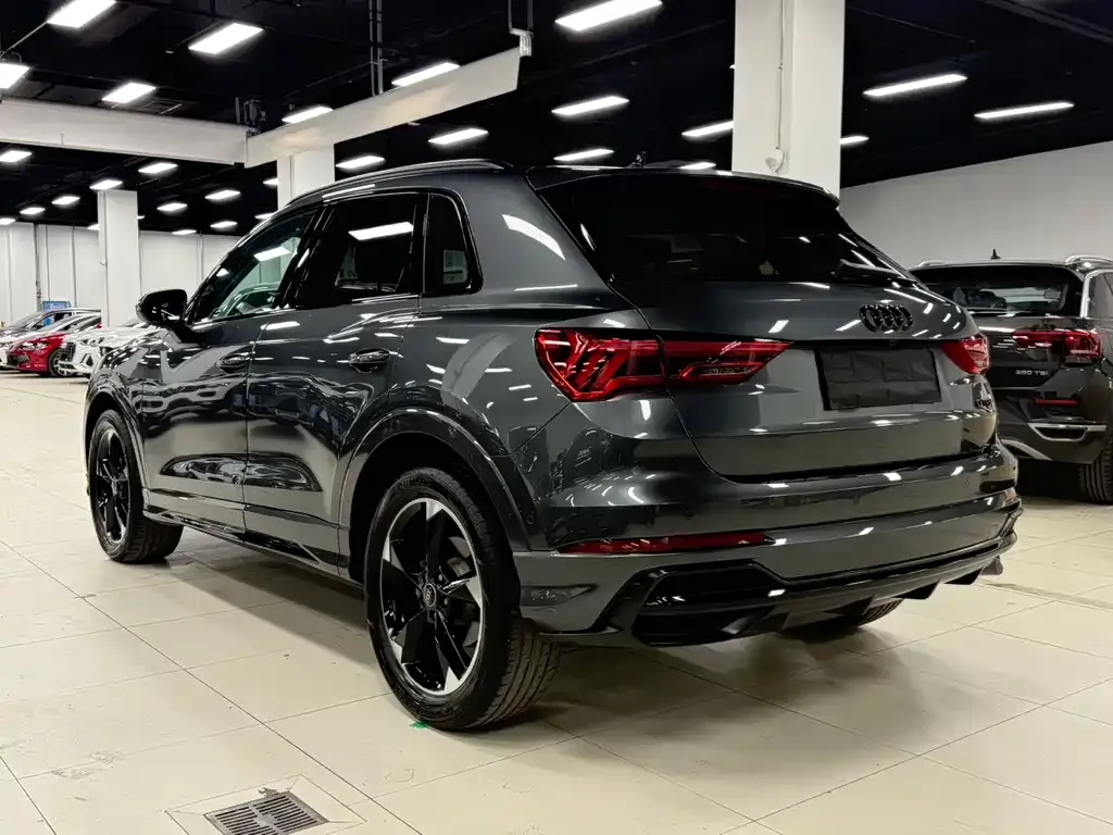 Audi Q3 — фото 6