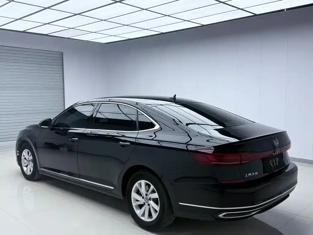 Volkswagen Passat — фото 4