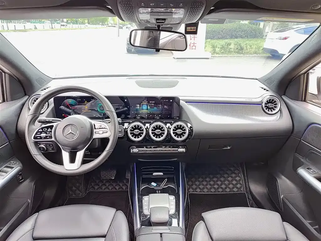 Mercedes-Benz GLA — фото 10