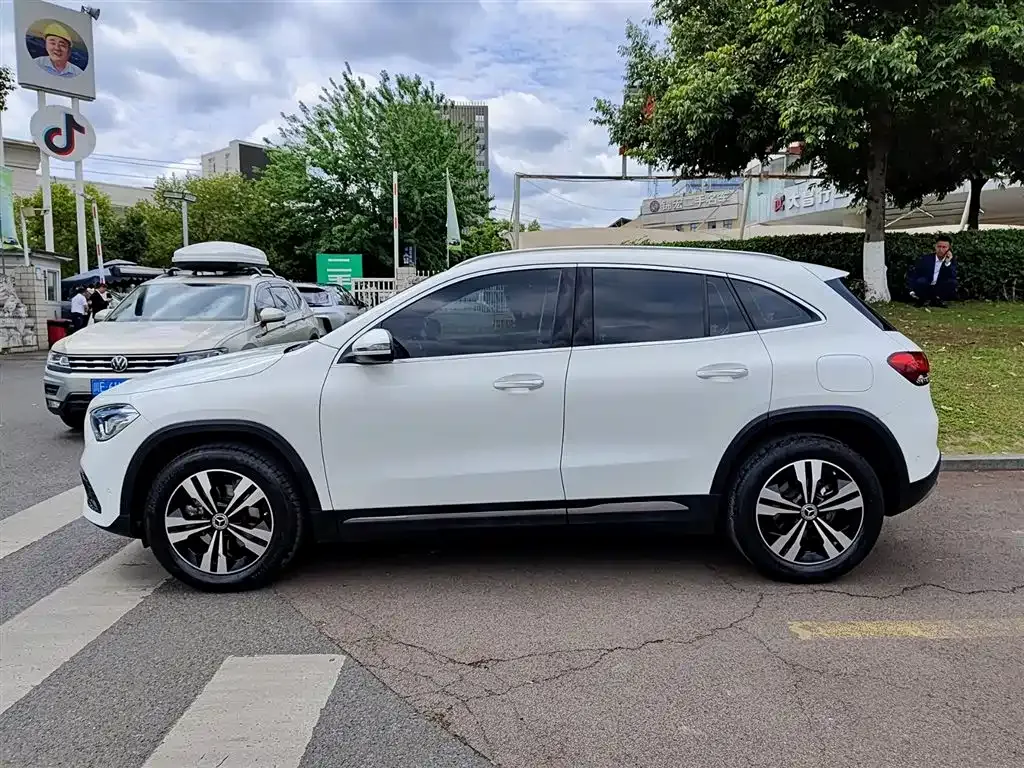 Mercedes-Benz GLA — фото 6