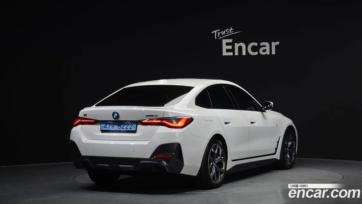 BMW i4 — фото 4