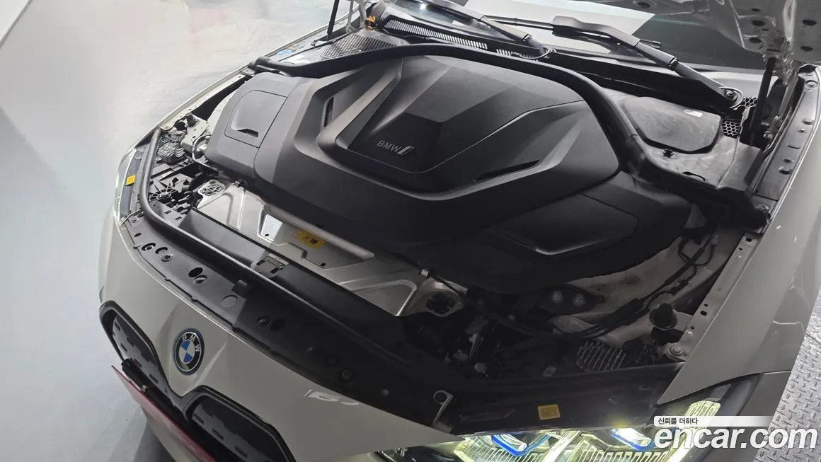 BMW i4 — фото 6