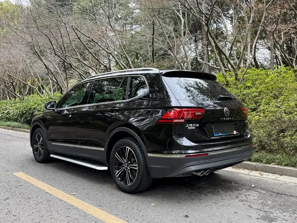 Volkswagen Tiguan L — фото 5