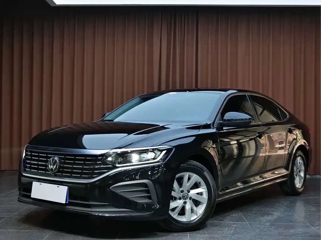 Volkswagen Passat — фото 1