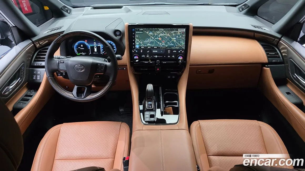 Toyota Alphard — фото 10