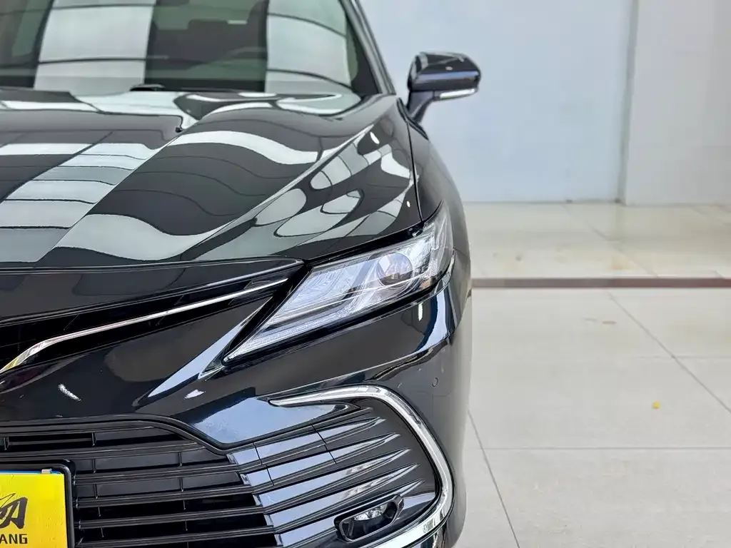Toyota Camry — фото 7