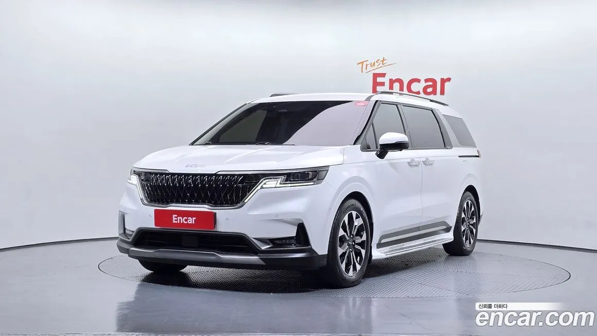 Kia Carnival — фото 1