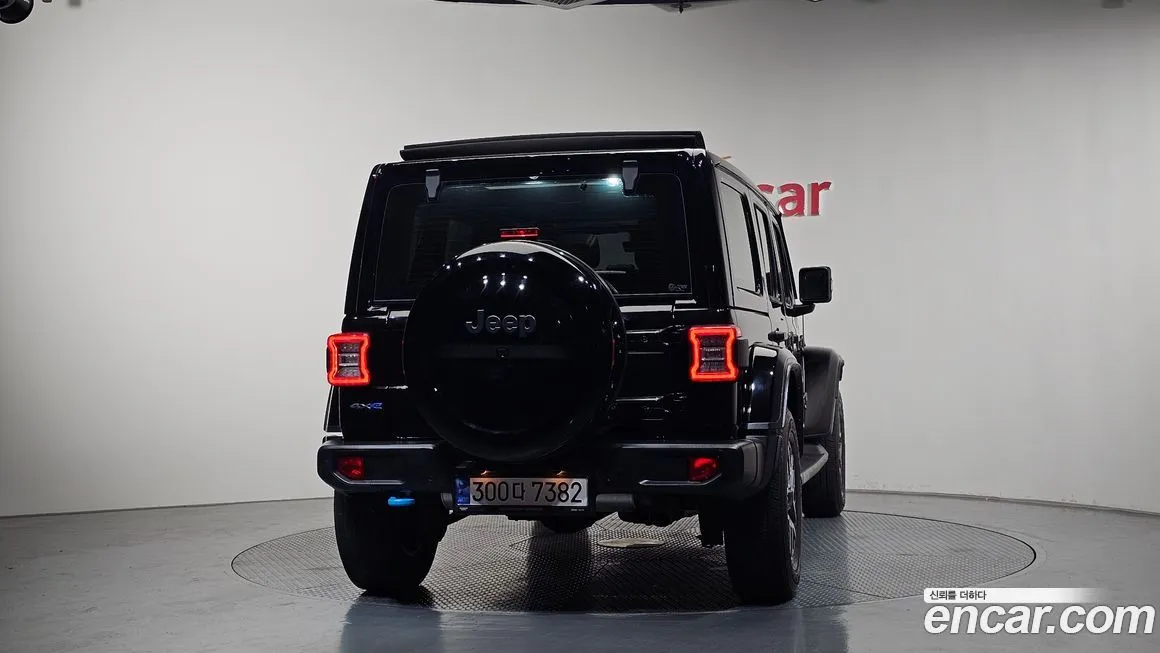 Jeep Wrangler — фото 4