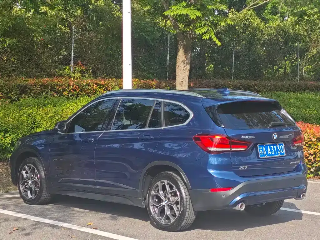 BMW X1 — фото 9