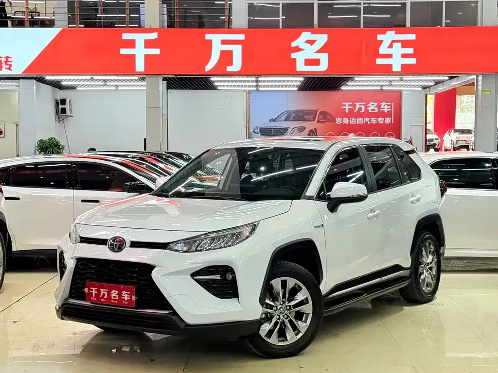 Toyota Wildlander — фото 1