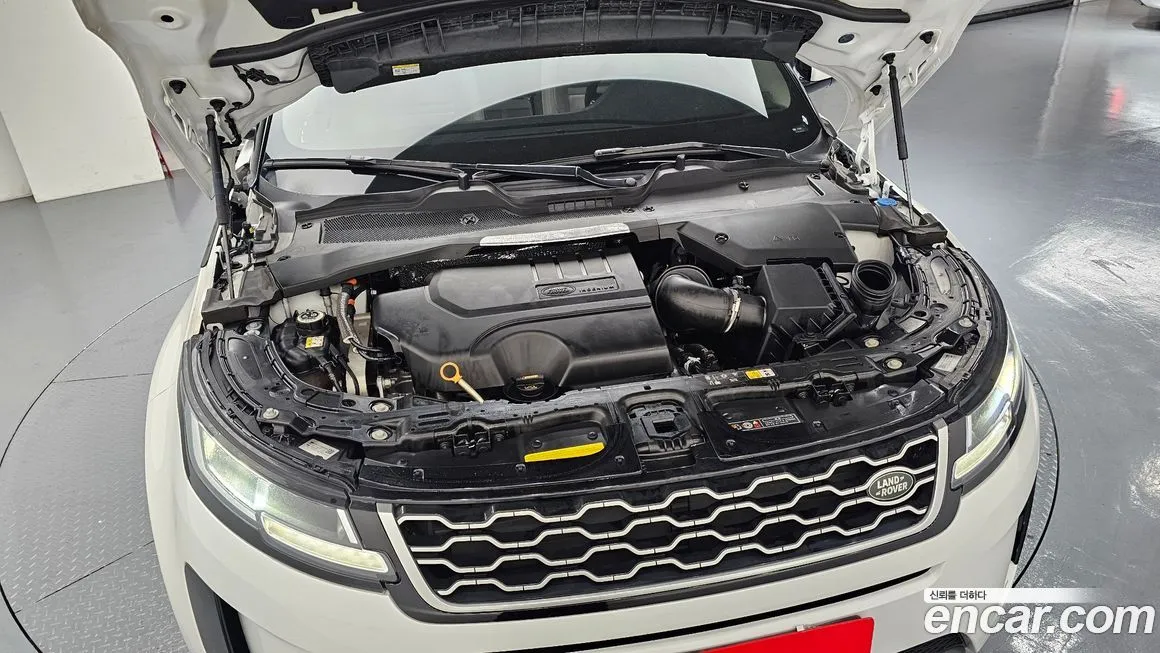 Land Rover Range Rover Evoque — фото 10